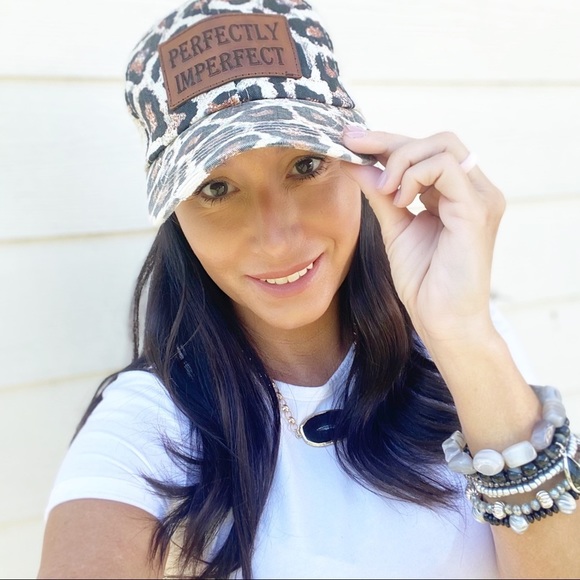 NWT “Perfectly Imperfect”Leather Patch Distressed Ponytail Trucker Hat - Picture 2 of 15